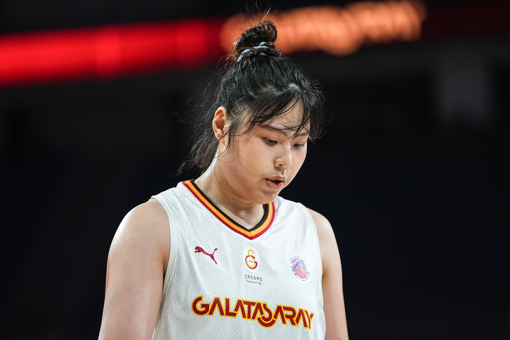 继续冲!李月汝本赛季常规赛场均15分7.6板1.5助 两分命中率56.9%