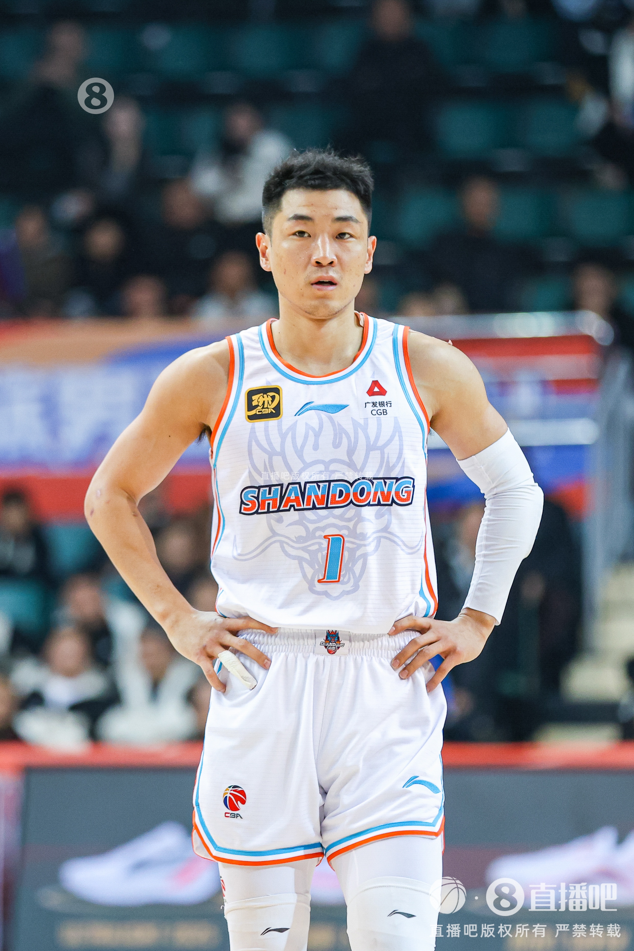 夏晓司:结束国家队集训任务的高诗岩和山东男篮在南京会合