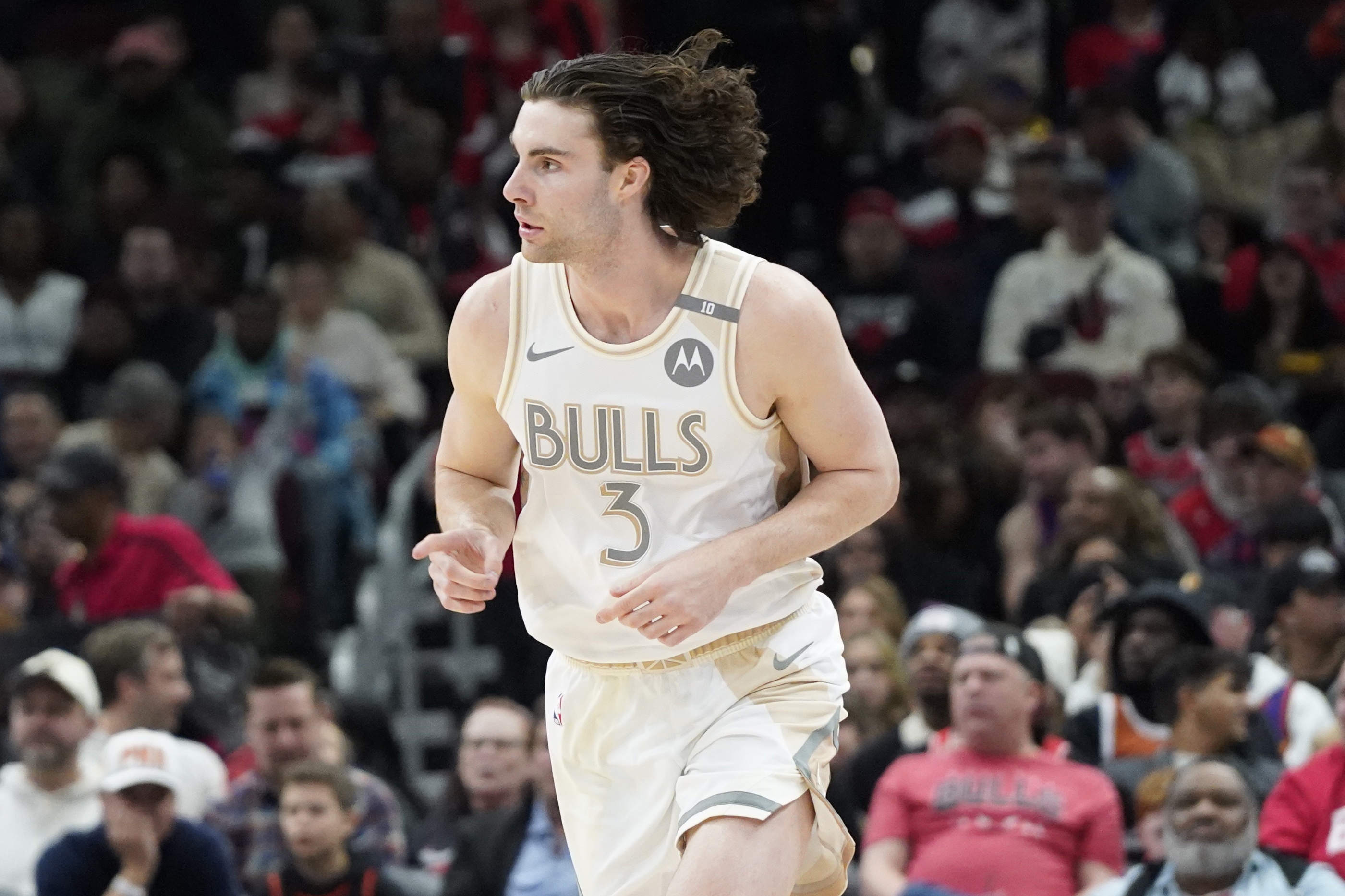  比肩乔詹登约威东魔！基迪最近10场220分96板100助 NBA历史第8人